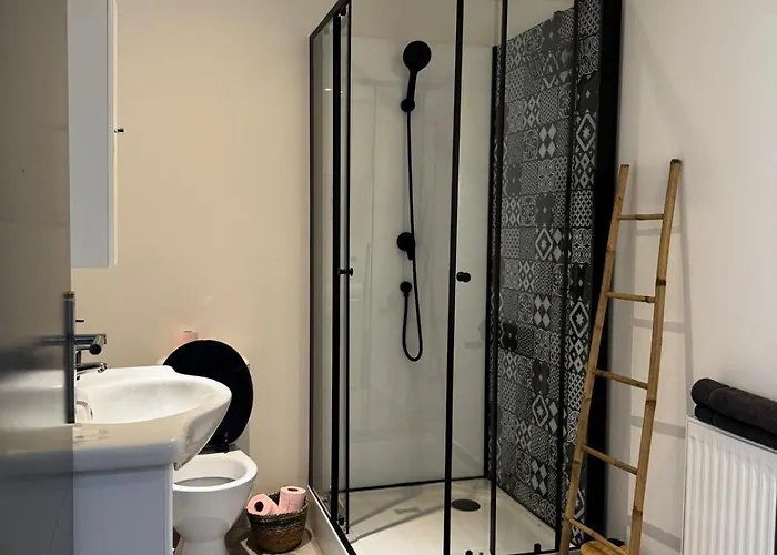 La Roseraie 게스트하우스 3*